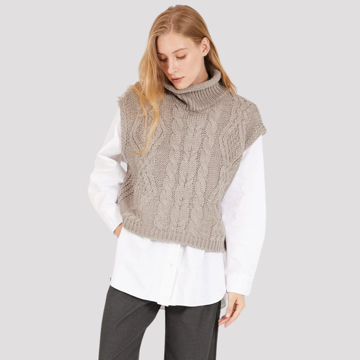 Amelia | Women&